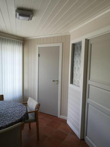 Nyoppusset Leilighet. Dusj Med Steambad. * Aheim